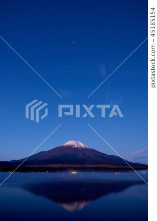 Mount Fuji and Orion before dawn, Yamanashi Prefecture Mount Fuji and Orion before dawn, Yamanashi Prefecture 45185154