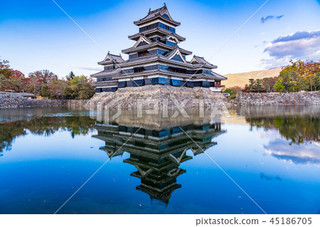 （長野縣）國寶松本城晚景 45186705