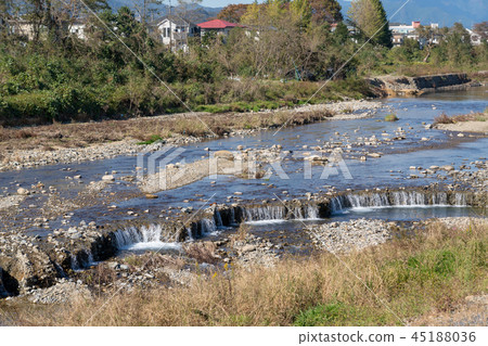 Riverbed where the ground sank 45188036