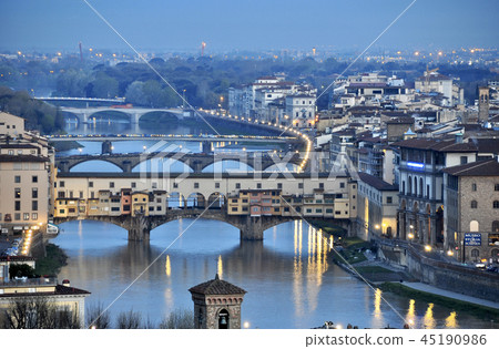 View of the Ponte Vecchio over the Florence Arno river at dawn from Piazzale Michelangelo 45190986