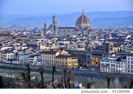 Overlooking the Duomo across the Arno from Piazzale Michelangelo 45190990