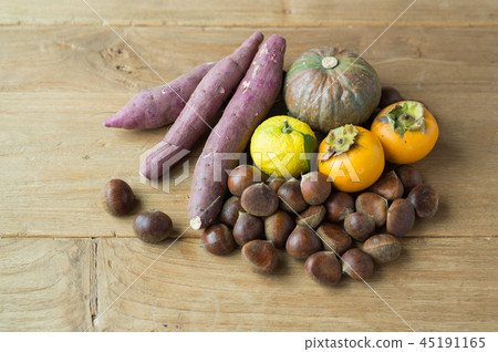 Autumn food 45191165