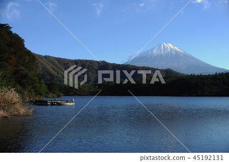 Fuji of crown of snow Fuji of crown of snow 45192131