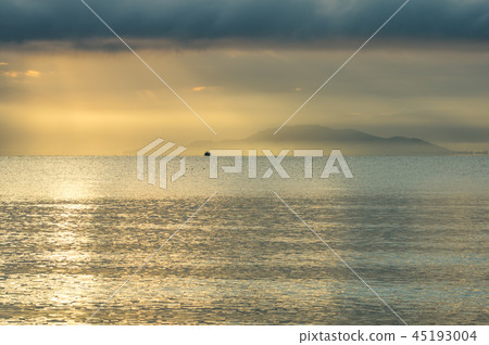 Sunrise of Lake Biwa 45193004