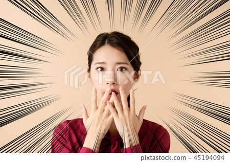 一個女人會感到驚訝 一個女人會感到驚訝 45194094