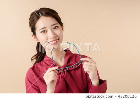 刪除眼鏡的女人 45200126