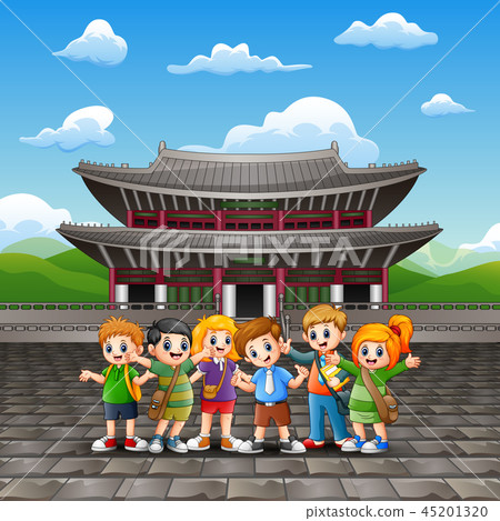 Happy kids study tour in Changdeokgung palace 45201320