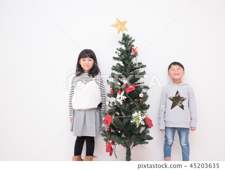 Christmas tree and child 45203635