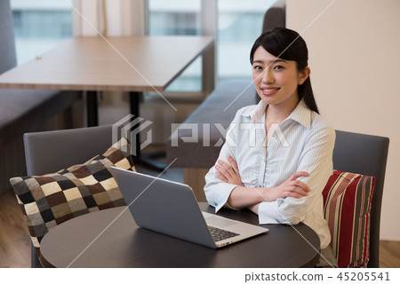 辦公室：女性 45205541
