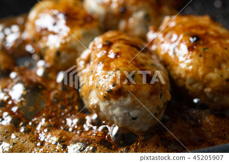 雞肉丸子 45205907