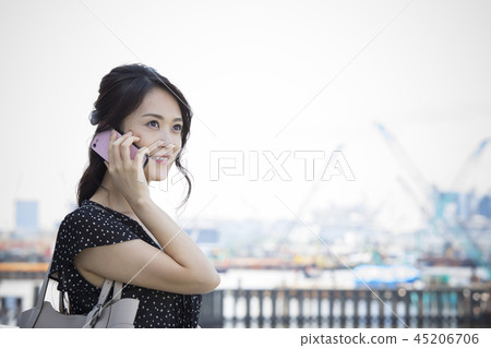 Bayside women and smartphones Bayside women and smartphones 45206706