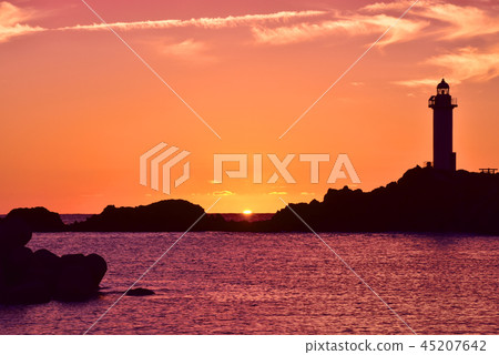 根月關燈塔的日落 45207642