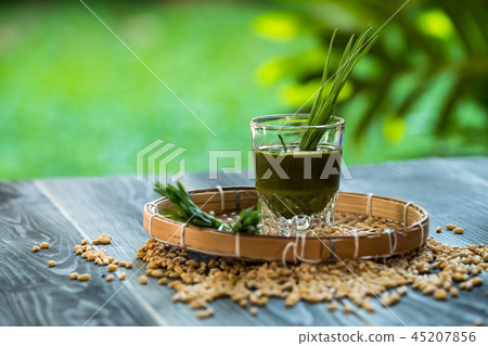 Wheat grass juice 45207856
