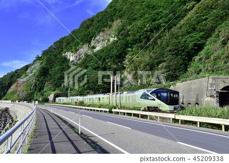 從鴨川河到勝月的道路 從鴨川河到勝月的道路 45209338