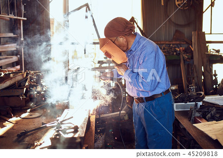 Metalworking workplace Welding work 45209818