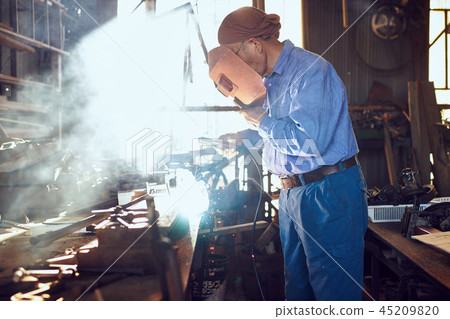 Metalworking workplace Welding work 45209820
