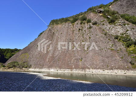 The Monza River's Monolith (Wakayama Pref. 45209912