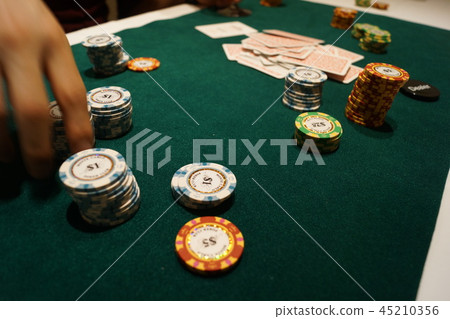 Poker game image (Texas Hold'em) 45210356