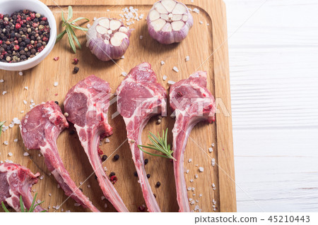 Raw ribs or rack of lamb and ingridient - Stock Photo [45210443] - PIXTA