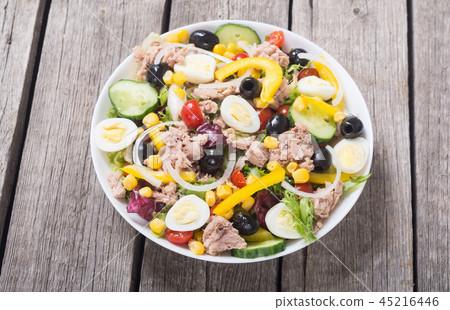 Tuna salad with vegetables Tuna salad with vegetables 45216446