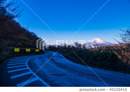 （靜岡縣）從箱根齋藤看到的富士山 45220418