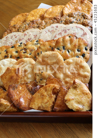 rice crackers 45231683