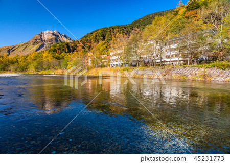 長野縣 秋上高地 八岳 梓河 照片素材 圖片 圖庫