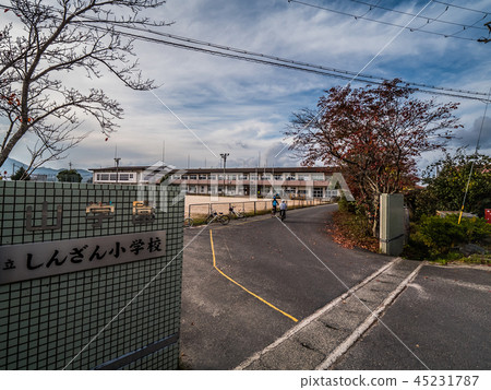 京丹後市被遺棄的小學新山小學 京丹後市被遺棄的小學新山小學 45231787