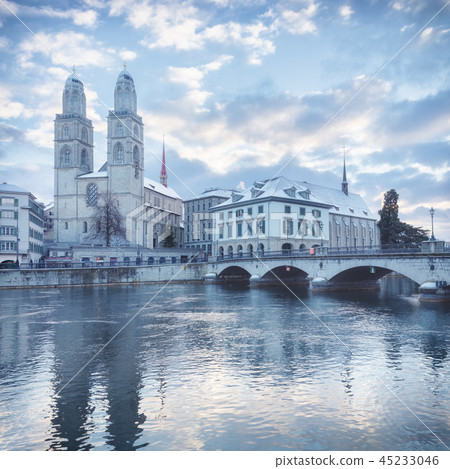 Old Zurich town in winter, view on lake Old Zurich town in winter, view on lake 45233046
