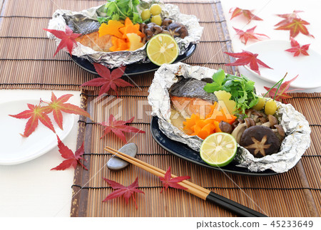 Salmon foil grilled 45233649