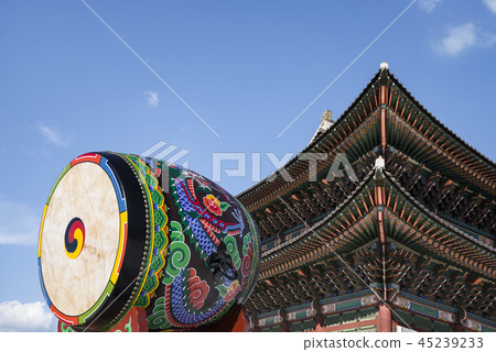 Gyeongbokgung 45239233