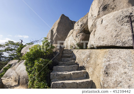 Miyajima Megalith 45239442