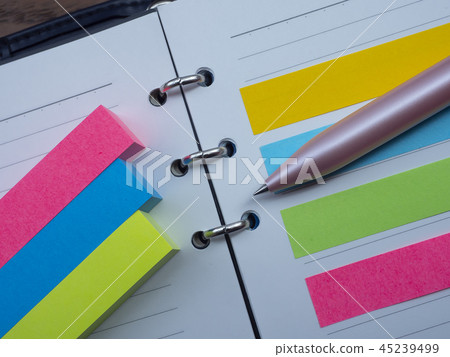 企業形象·筆記本·粘滯便箋·女性 企業形象·筆記本·粘滯便箋·女性 45239499