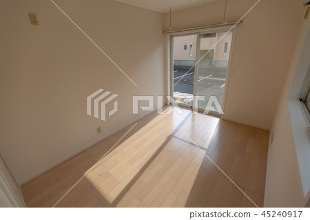 Renovated room From Japanese-style room to Western-style room 45240917
