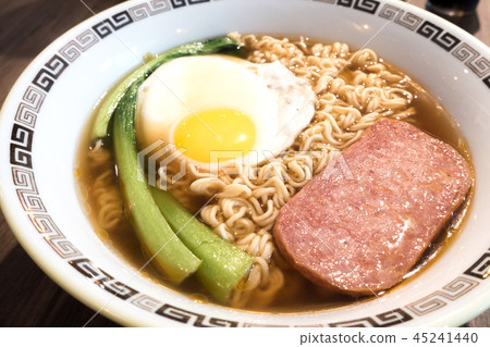 Hong Kong breakfast, noodle, eat, food, meat, egg Hong Kong breakfast, noodle, eat, food, meat, egg 45241440