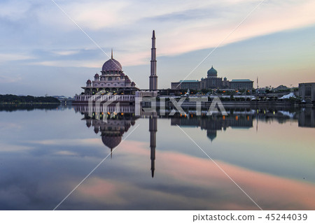 Putrajaya 45244039
