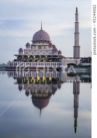 Pink Mosque 45244082