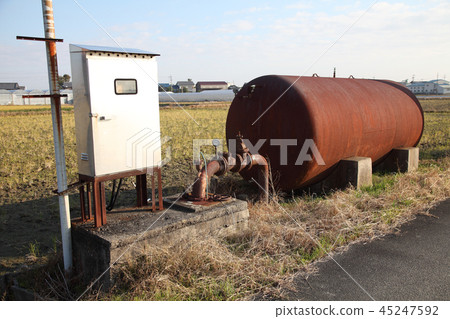 Unused agricultural wells 45247592
