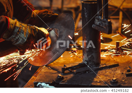 Working saws iron sparks Working saws iron sparks 45249182