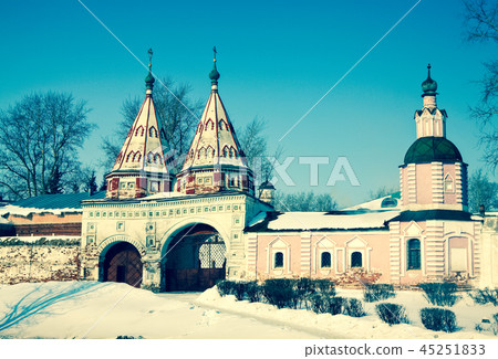 Holy gate of Rizopolozhensky monastery at Suzdal 45251833