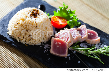 Tuna Tataki garnished with rice Tuna Tataki garnished with rice 45252098