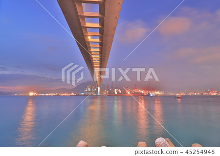 Stonecutters Bridge and the Tsing sha highway Stonecutters Bridge and the Tsing sha highway 45254948