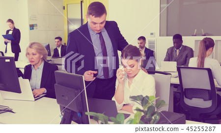 Boss scolding female 45255287