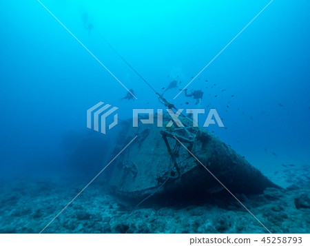 Sedimentary diving 45258793