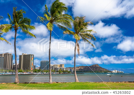 <<夏威夷>>來自Diamond Head和Waikiki Magic Island 45263802