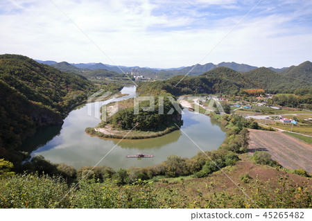 Seonam, Yeongwol, Gangwon, and the Korean peninsula 45265482