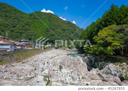 The worship of the old river town waterfall 45267855