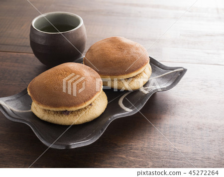 Dorayaki 45272264
