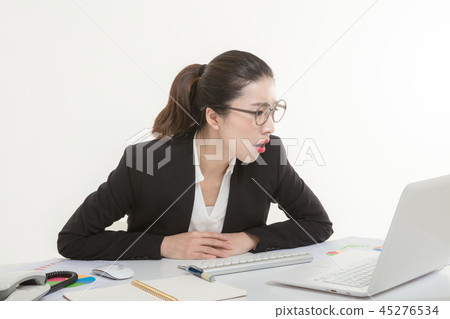Career woman working in the office Career woman working in the office 45276534