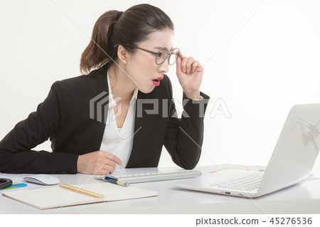 Career woman working in the office Career woman working in the office 45276536